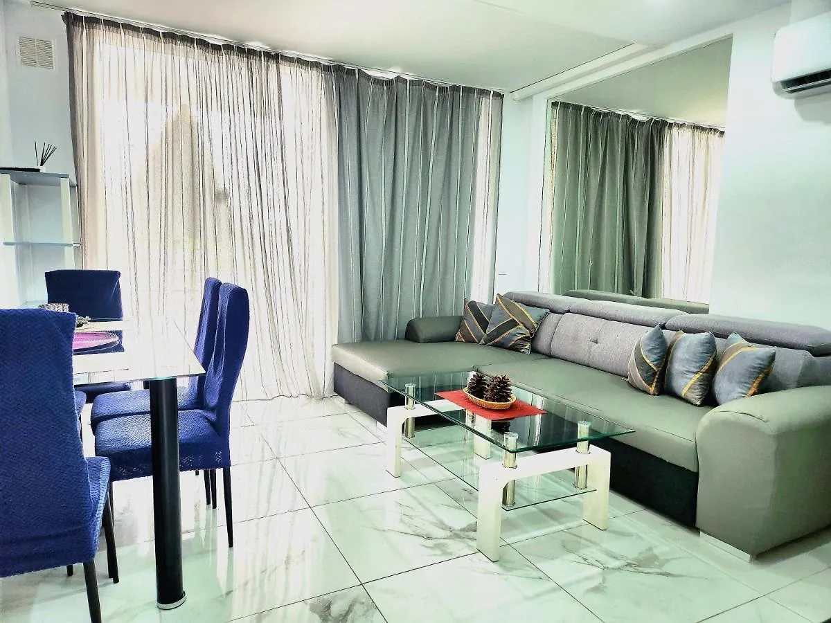 Modern Pool Front Apartment In Las Americas Playa de las Americas   Playa de las Americas (Tenerife)