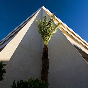3* Hotel Piramides